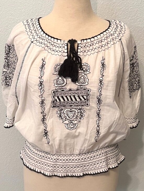 Ralph Lauren Tops - Ralph Lauren White Short Sleeve 100% Cotton Embroidered Top Women's XL Blk LBL